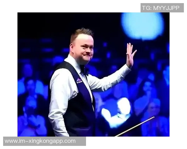 墨菲表现抢眼15投8中斩获21分7篮板6助攻三分球命中率高达433 墨菲表现抢眼15投8中斩获21分7篮板6助攻三分球命中率高达433